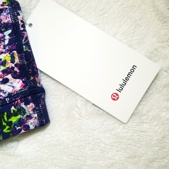 Lululemon Energy Sports Bra Seawheeze Multi Print Strappy Athleisure Yoga NWT - Picture 6 of 12